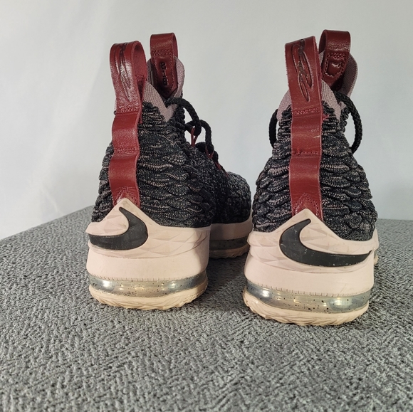 Nike Lebron XV GS - Picture 4 of 6